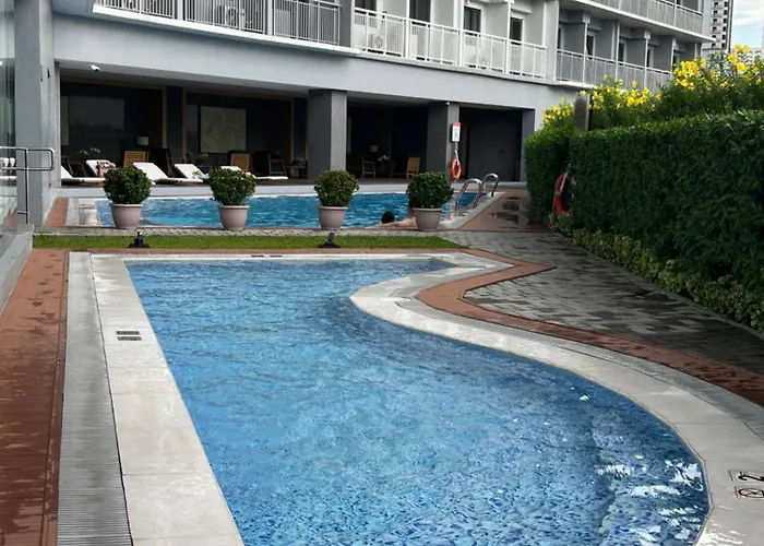 Aparthotel Lush Residences Manila