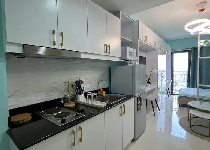 Lush Residences Aparthotel